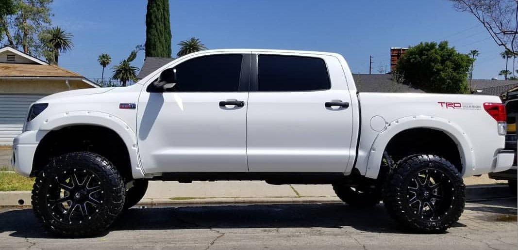 photo 1 Toyota Tundra custom wheels 20x, ET -44, tire size 35X12.5 R20. x ET