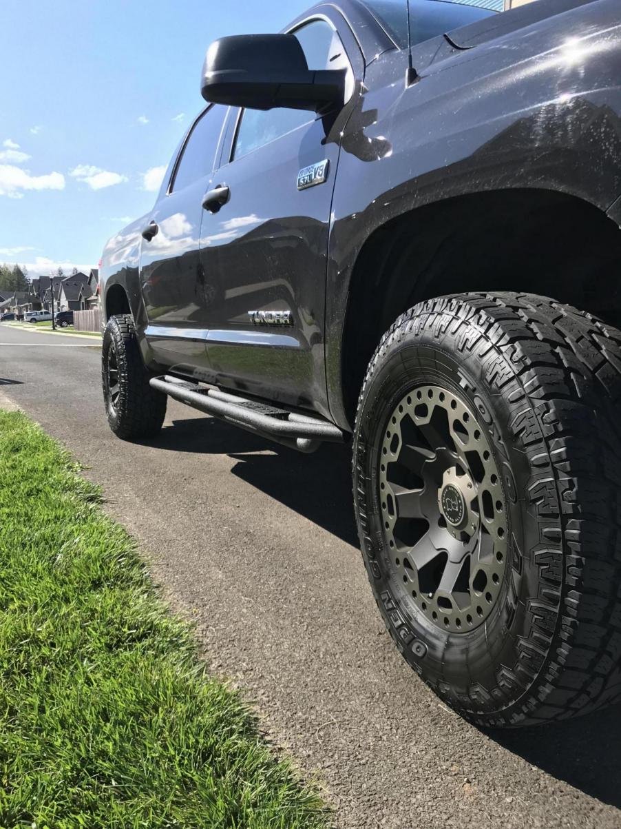 photo 1 Toyota Tundra custom wheels 18x9.0, ET , tire size 295/70 R18. x ET