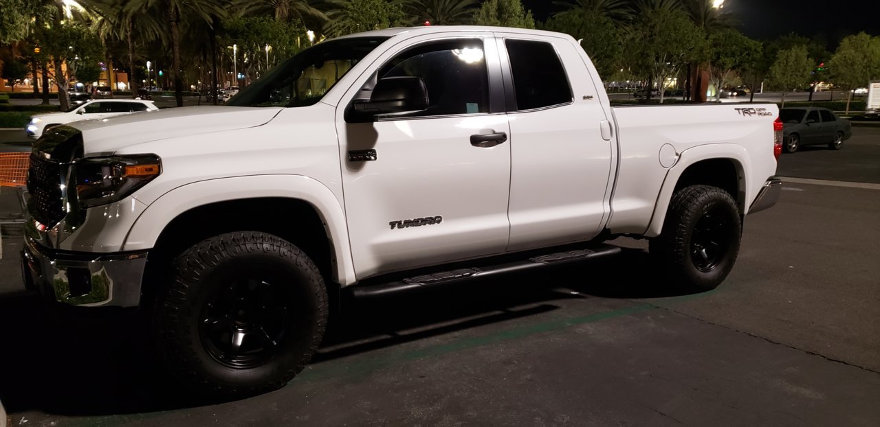 photo 1 Toyota Tundra custom wheels 18x9.0, ET 0, tire size 295/70 R18. x ET