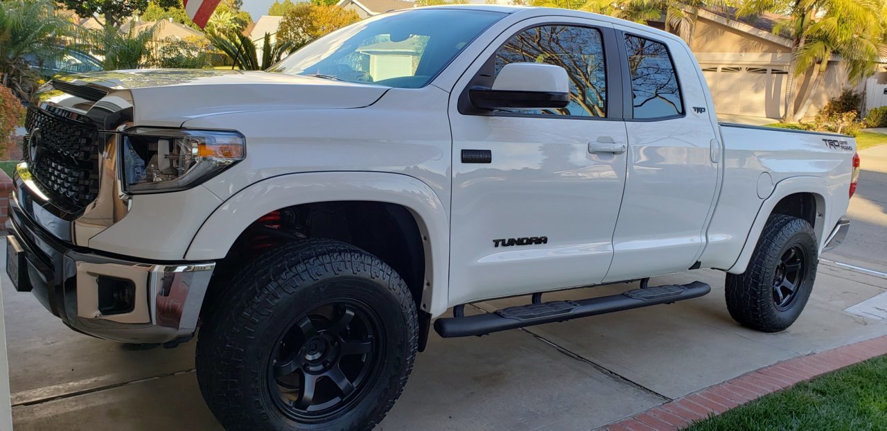 photo 2 Toyota Tundra custom wheels 18x9.0, ET 0, tire size 295/70 R18. x ET