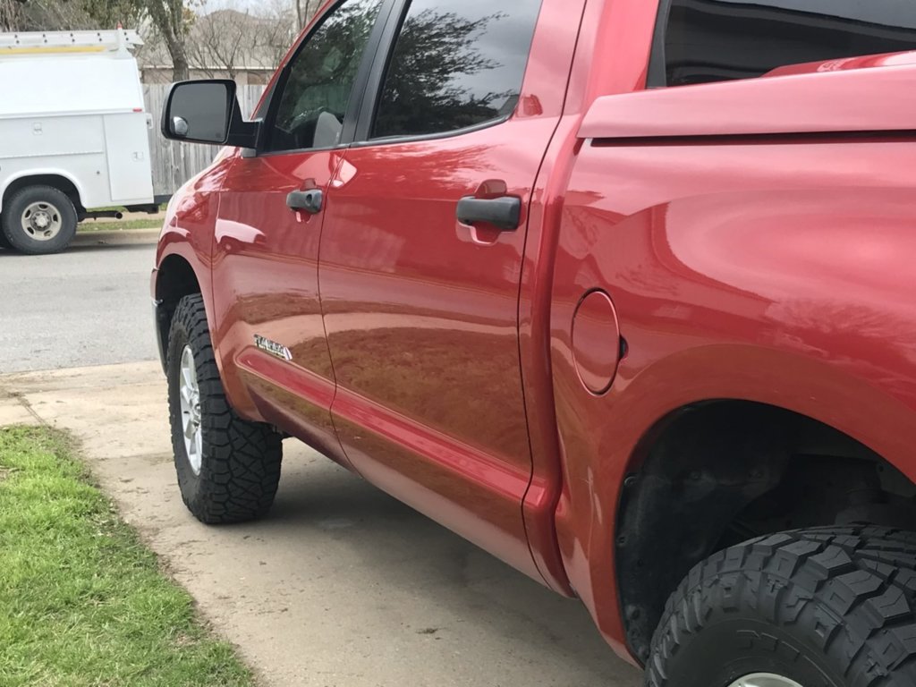 photo 2 Toyota Tundra custom wheels   18x8.0, ET , tire size 285/75 R18. x ET
