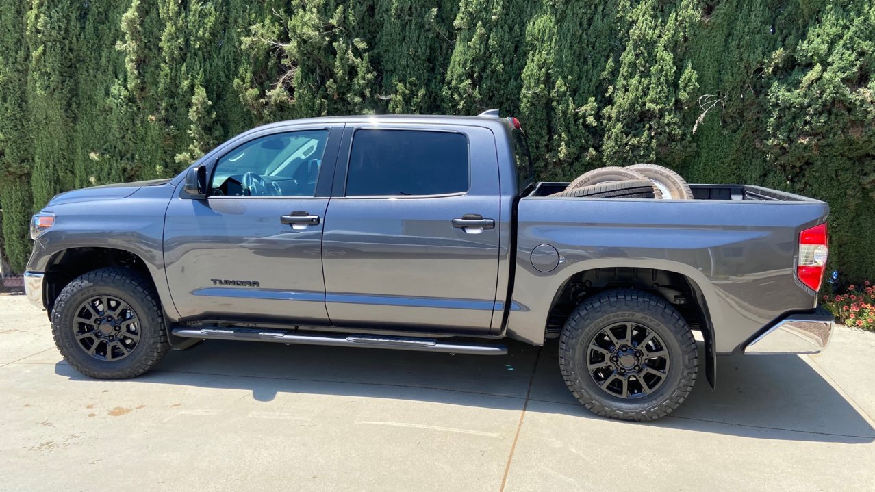 photo 1 Toyota Tundra custom wheels   18x8.0, ET , tire size 275/70 R18. x ET
