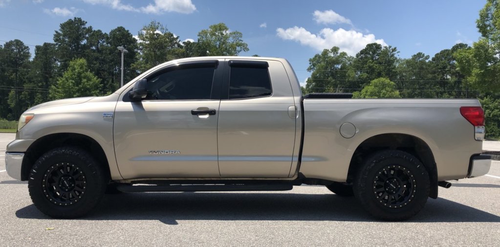 photo 1 Toyota Tundra custom wheels   18x9.0, ET +25, tire size 275/70 R18. x ET