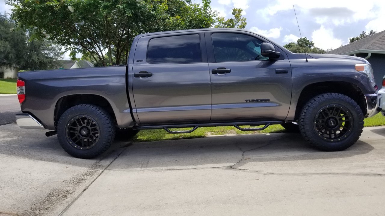 photo 2 Toyota Tundra custom wheels   20x9.0, ET +18, tire size 295/60 R20. x ET