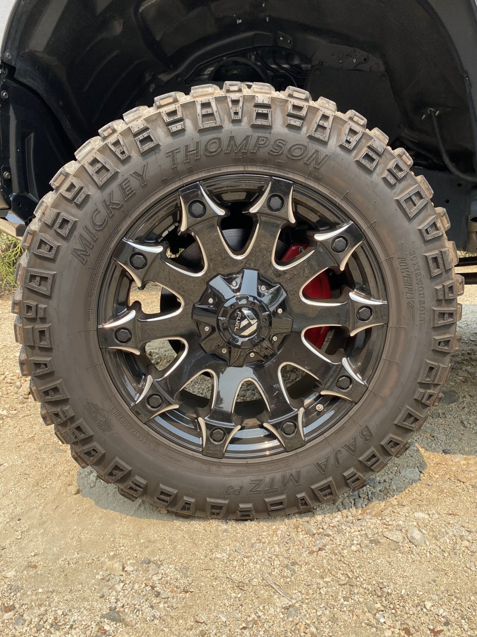 photo 2 Toyota Tundra custom wheels 20x10.0, ET -18, tire size 35X12.5 R20. x ET