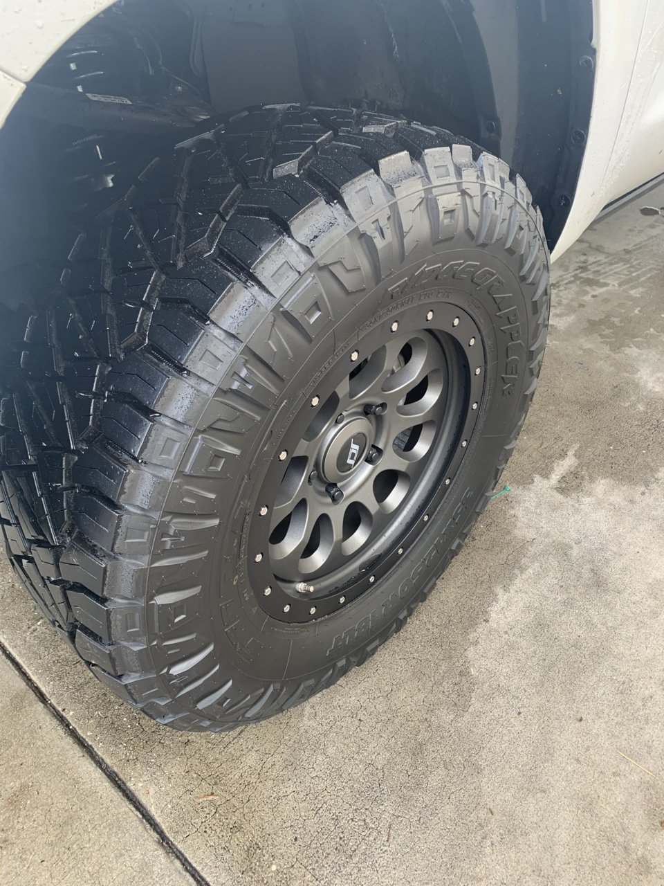 photo 2 Toyota Tundra custom wheels 18x9.0, ET , tire size 35X12.5 R18. x ET
