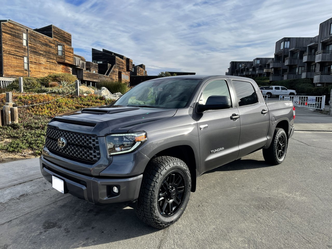 photo 1 Toyota Tundra custom wheels TSS  20x9.0, ET , tire size 275/60 R20. x ET 