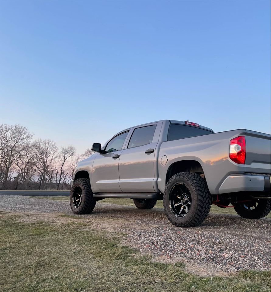 photo 1 Toyota Tundra custom wheels   20x10.0, ET -24, tire size 35X12.5 R20. x ET