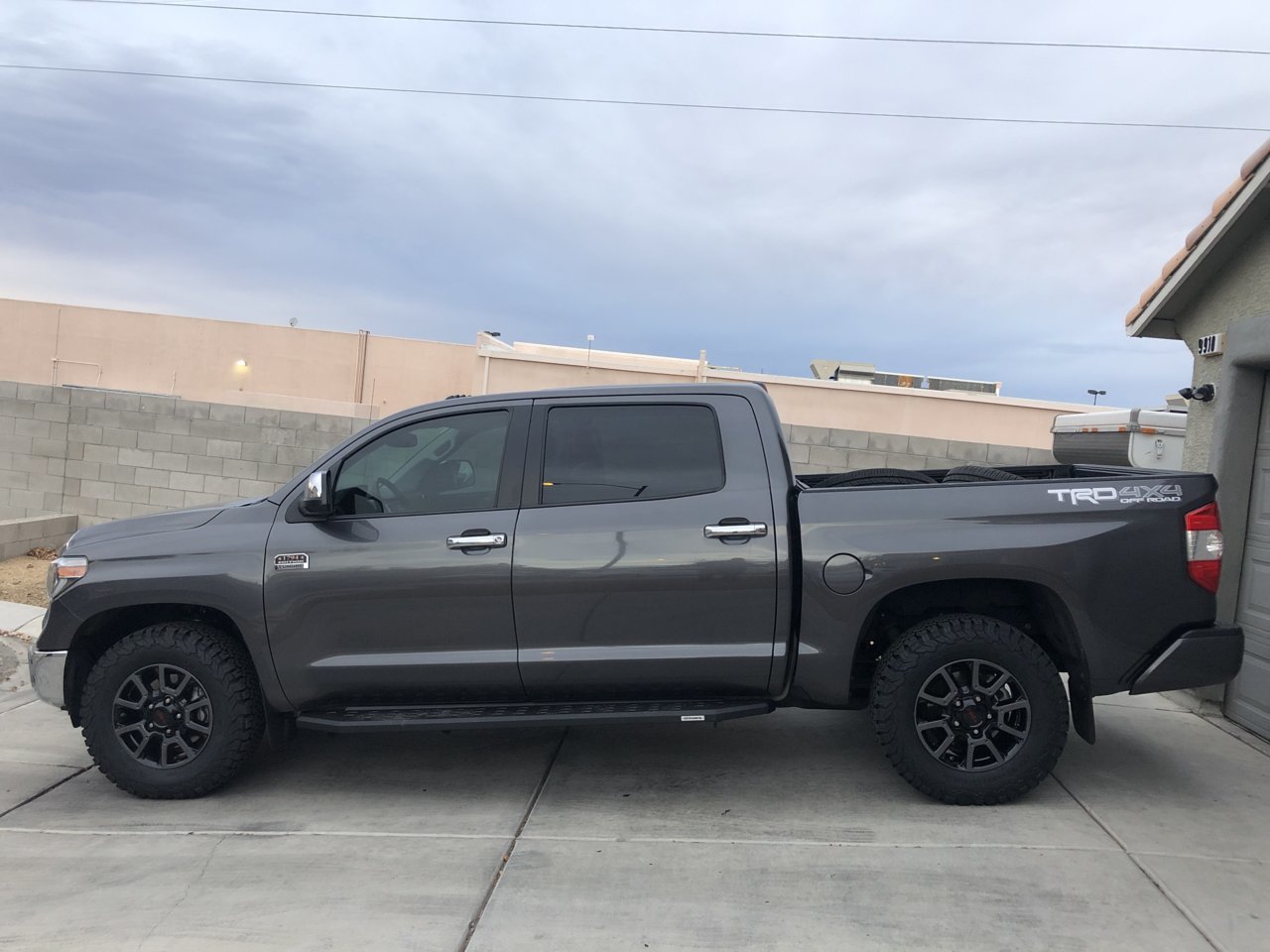photo 1 Toyota Tundra custom wheels   18x8.0, ET , tire size 275/70 R18. x ET