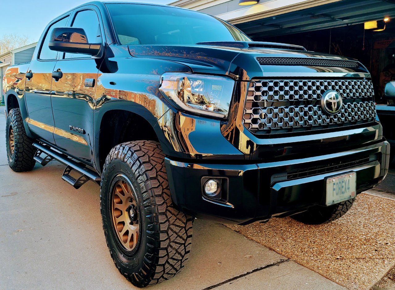 photo 1 Toyota Tundra custom wheels   18x9.0, ET +20, tire size 285/75 R18. x ET