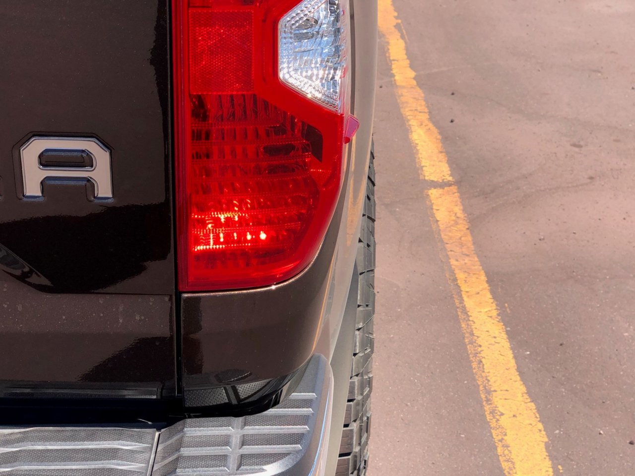 photo 2 Toyota Tundra custom wheels   18x9.0, ET +30, tire size 275/70 R18. x ET