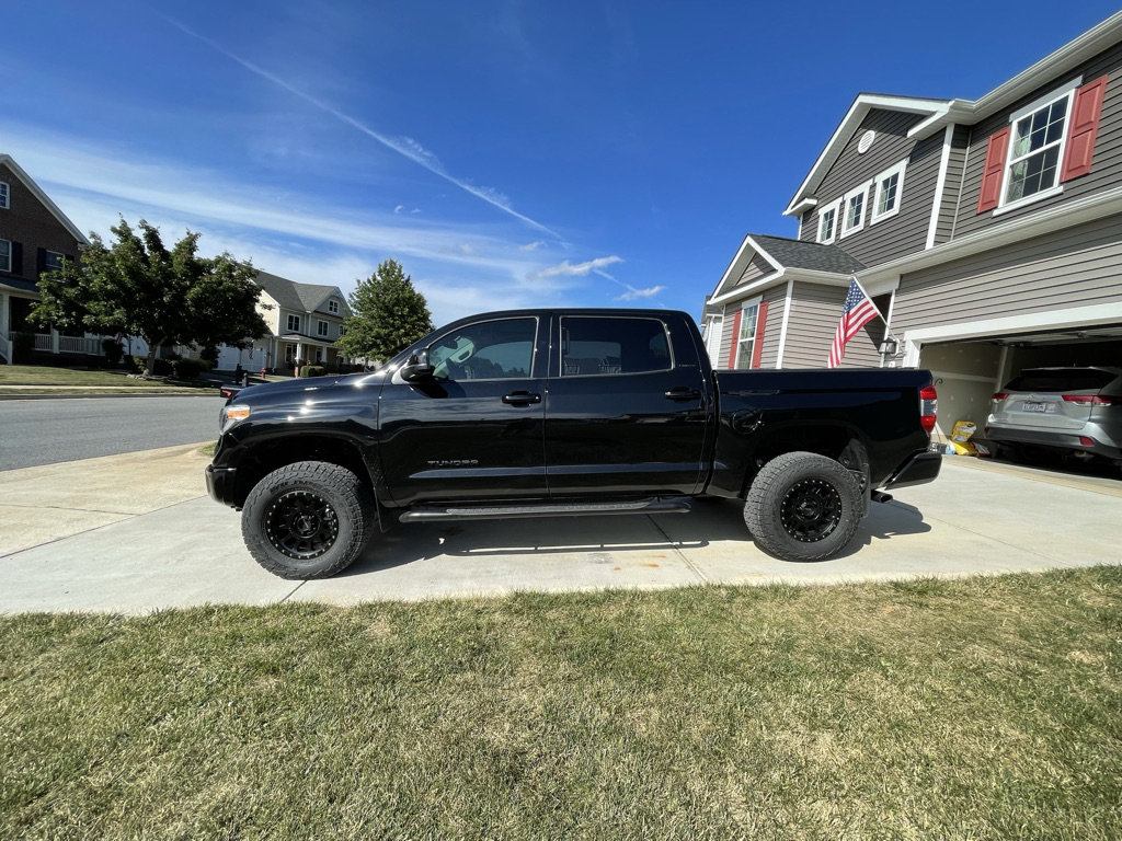 photo 1 Toyota Tundra custom wheels   18x9.0, ET +25, tire size 305/65 R18. x ET