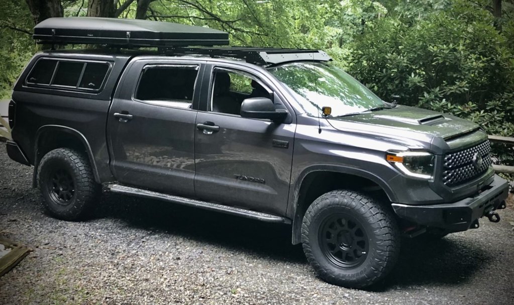 photo 2 Toyota Tundra custom wheels   18x9.0, ET +18, tire size 35X12.5 R18. x ET