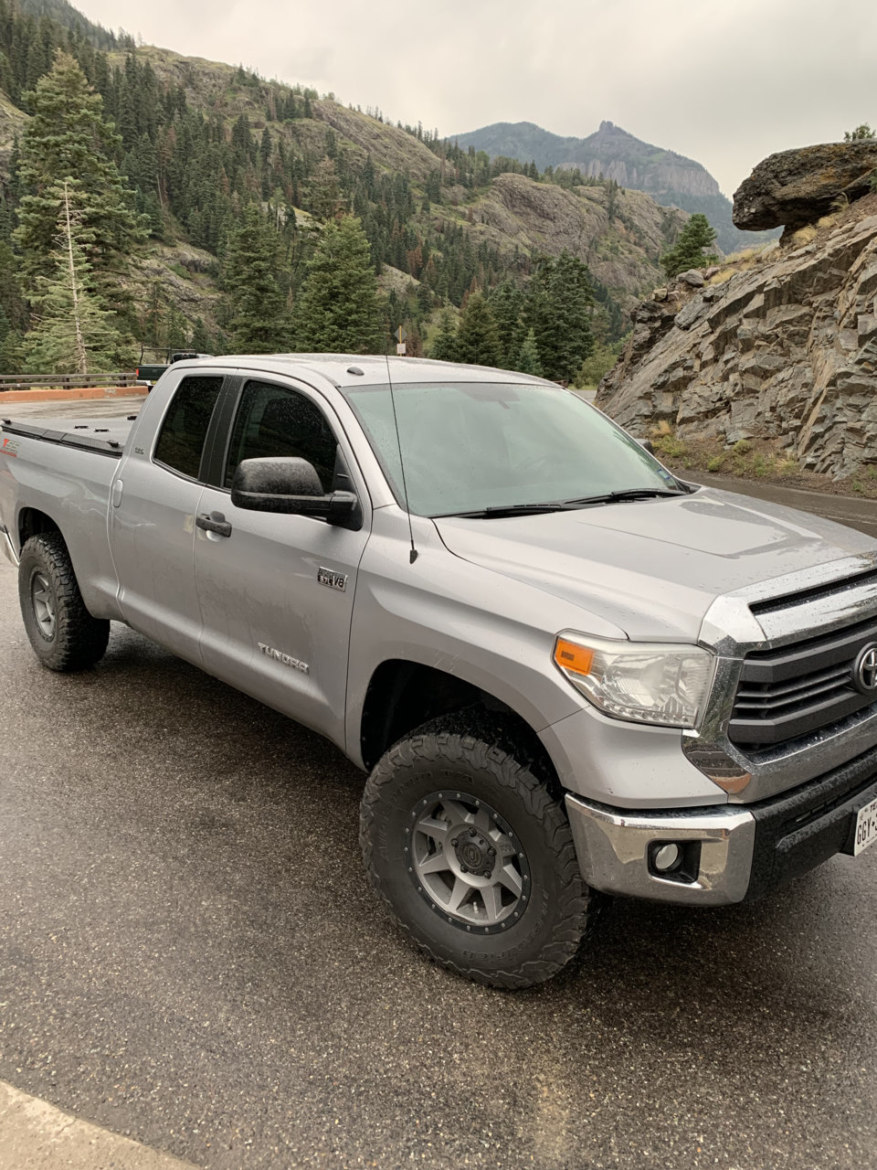 photo 1 Toyota Tundra custom wheels   17x8.5, ET , tire size 315/70 R17. x ET