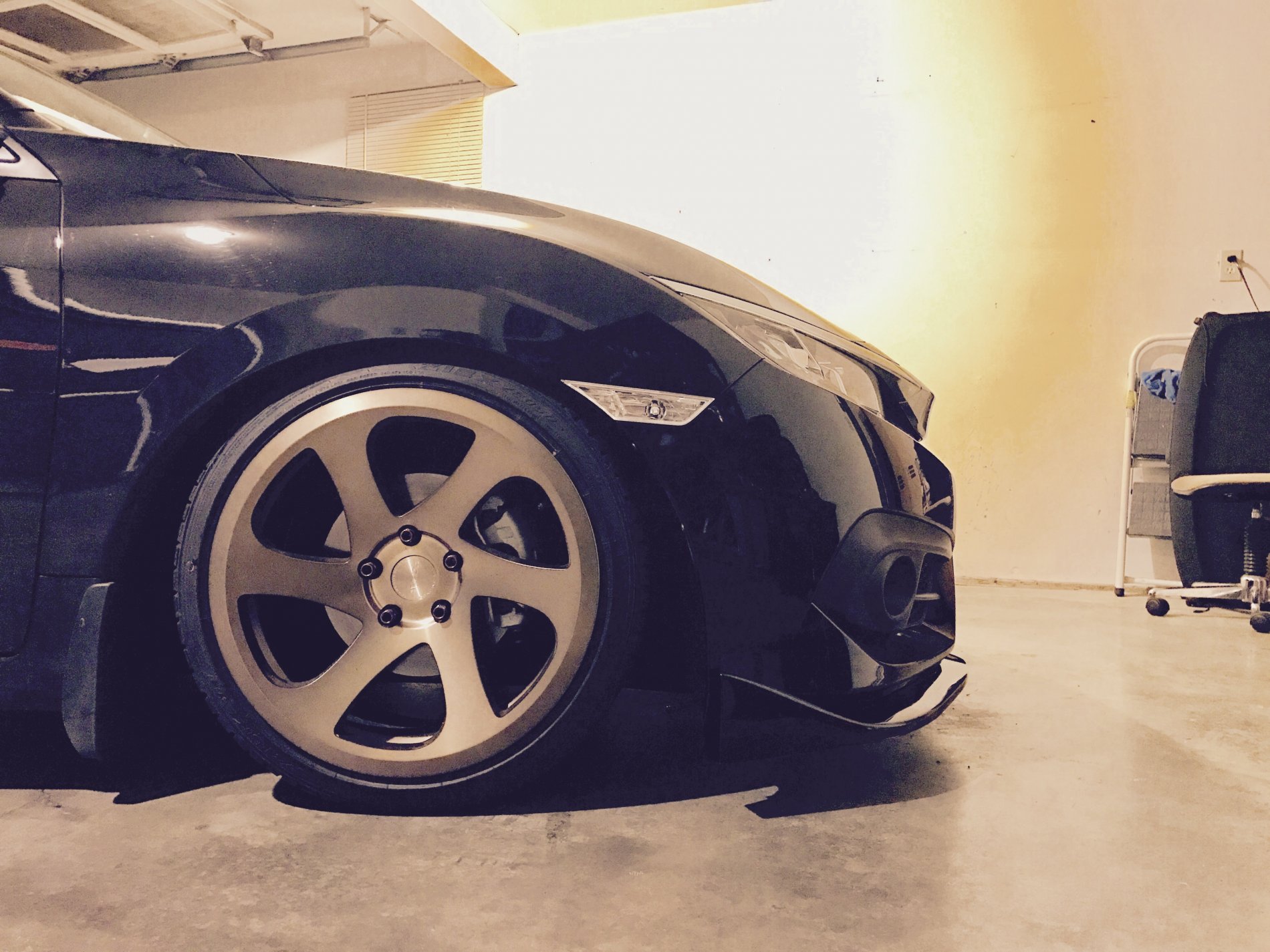 photo 1 Honda Civic custom wheels   18x8.5, ET +35, tire size 215/40 R18. 18x9.5 ET+30 235/40 R18