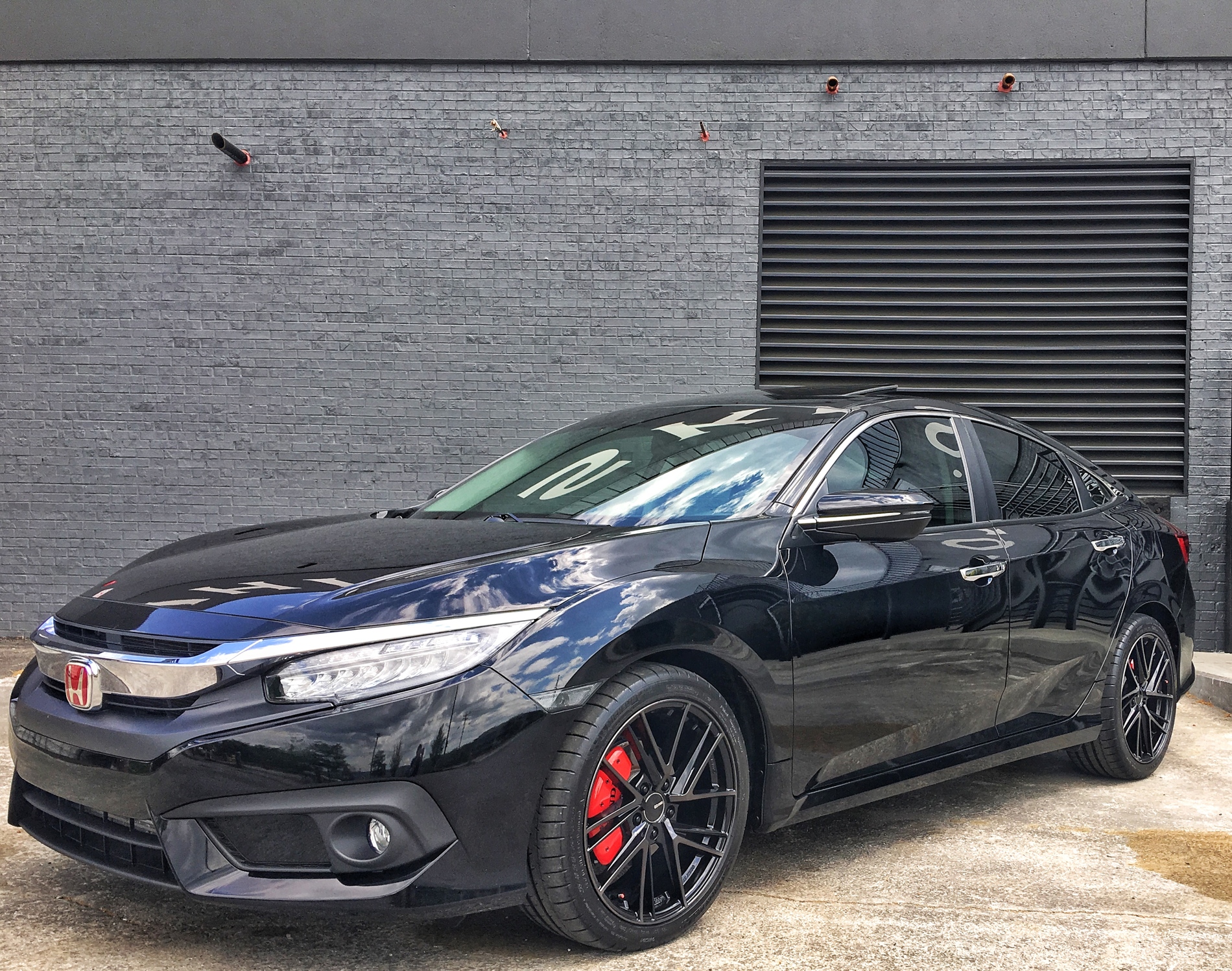 photo 2 Honda Civic custom wheels   18x, ET , tire size 235/40 R18. x ET