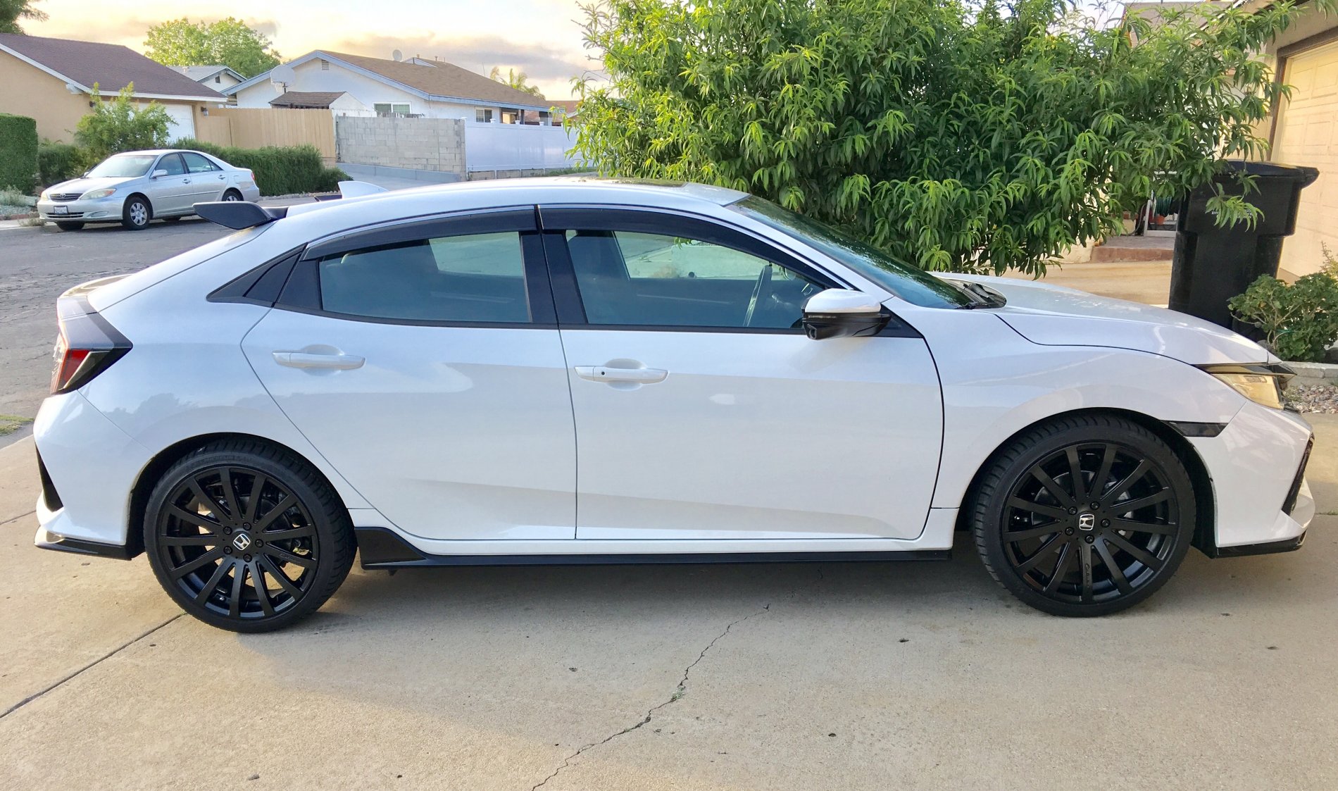 photo 3 Honda Civic custom wheels   19x8.5, ET , tire size 245/35 R19. x ET