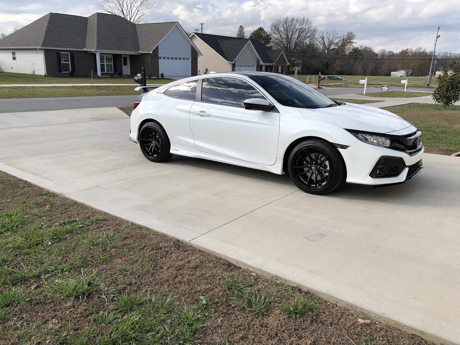 photo 7 Honda Civic custom wheels   18x9.0, ET +35, tire size 235/40 R18. x ET