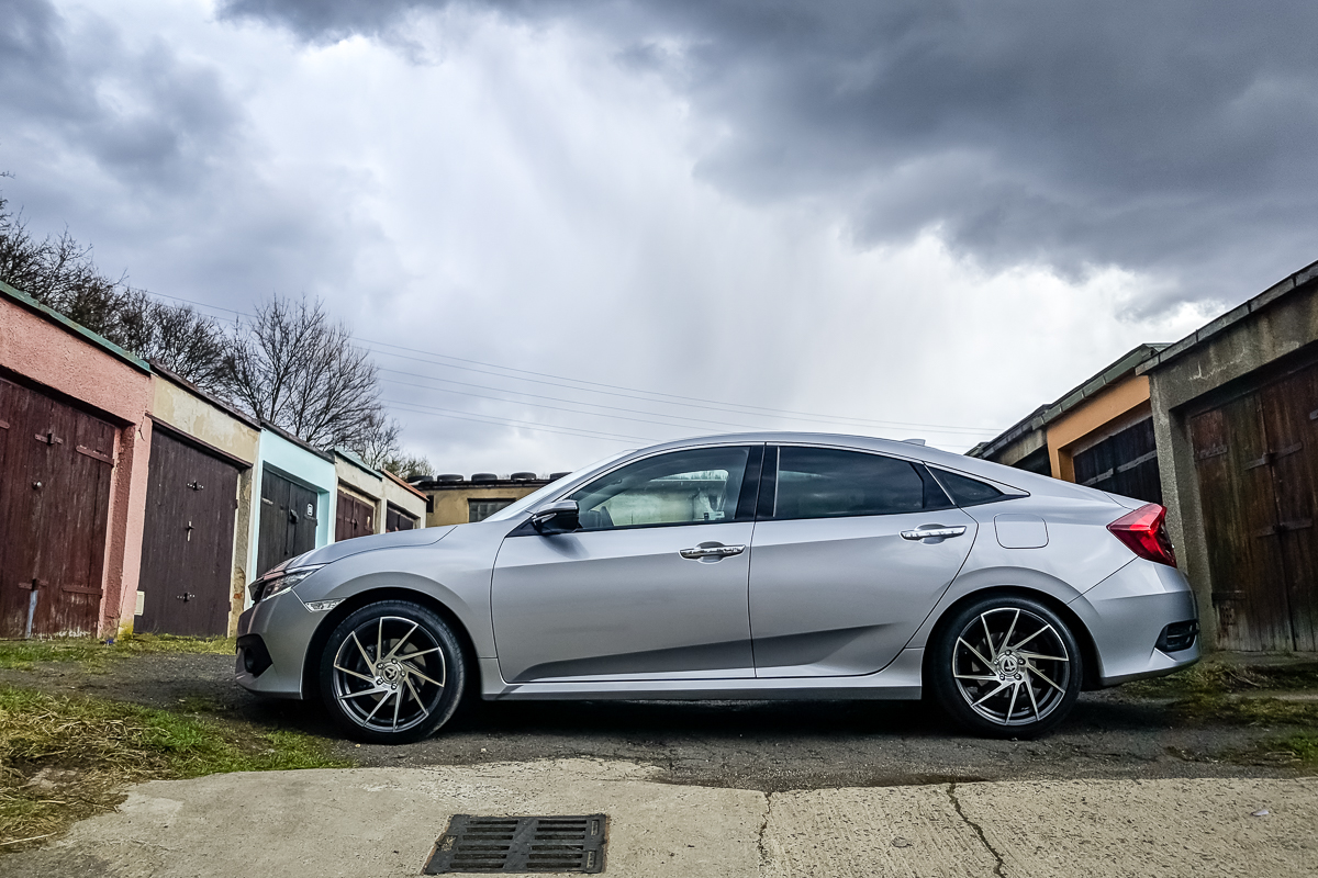 photo 1 Honda Civic custom wheels   18x8.0, ET +40, tire size 225/40 R18. x ET