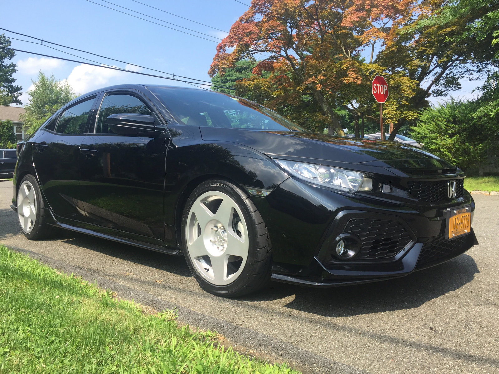 photo 3 Honda Civic custom wheels   18x8.5, ET +45, tire size 245/40 R18. 18x9.5 ET+45