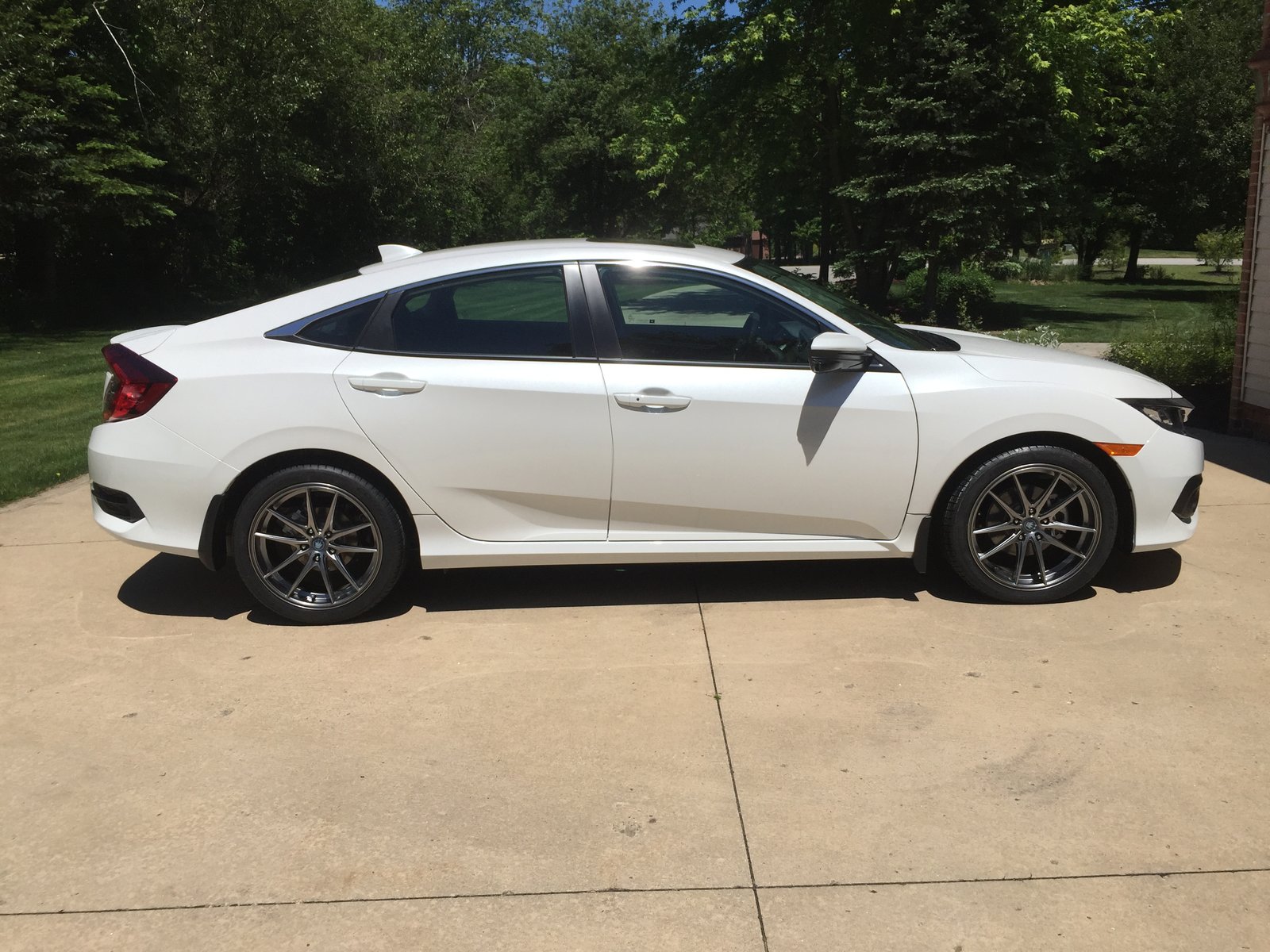 photo 1 Honda Civic custom wheels   18x8.0, ET +35, tire size 235/40 R18. x ET