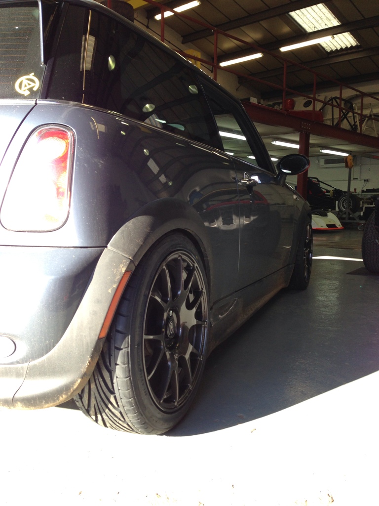 photo 2 MINI Cooper S custom wheels rota blitz 17x7.5, ET +35, tire size 205/45 R17. x ET