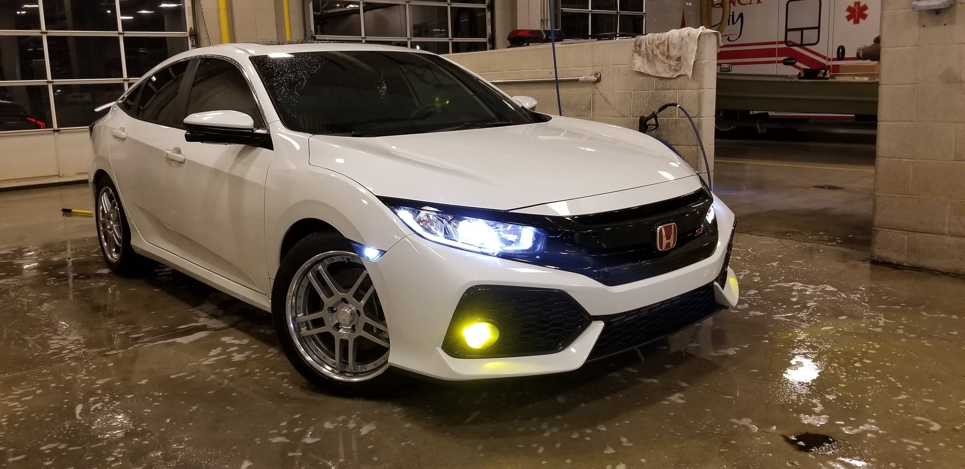 photo 1 Honda Civic custom wheels  GT10 18x8.5, ET +51, tire size X R18. x ET 