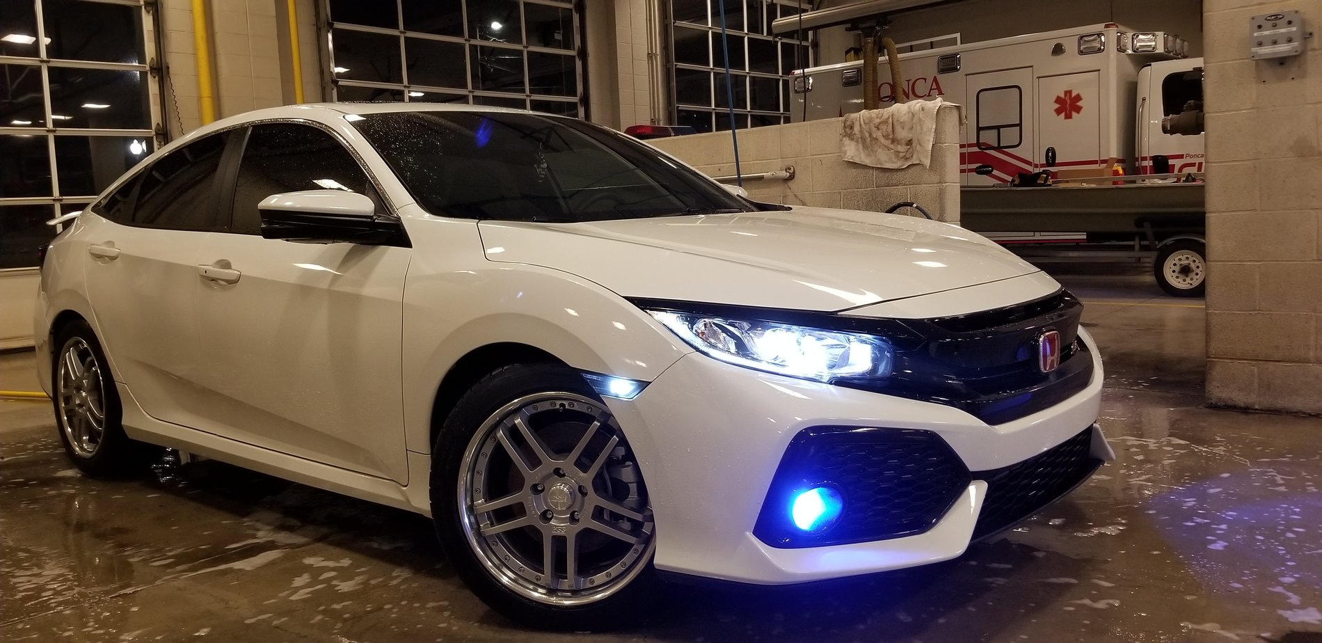 photo 2 Honda Civic custom wheels  GT10 18x8.5, ET +51, tire size X R18. x ET 