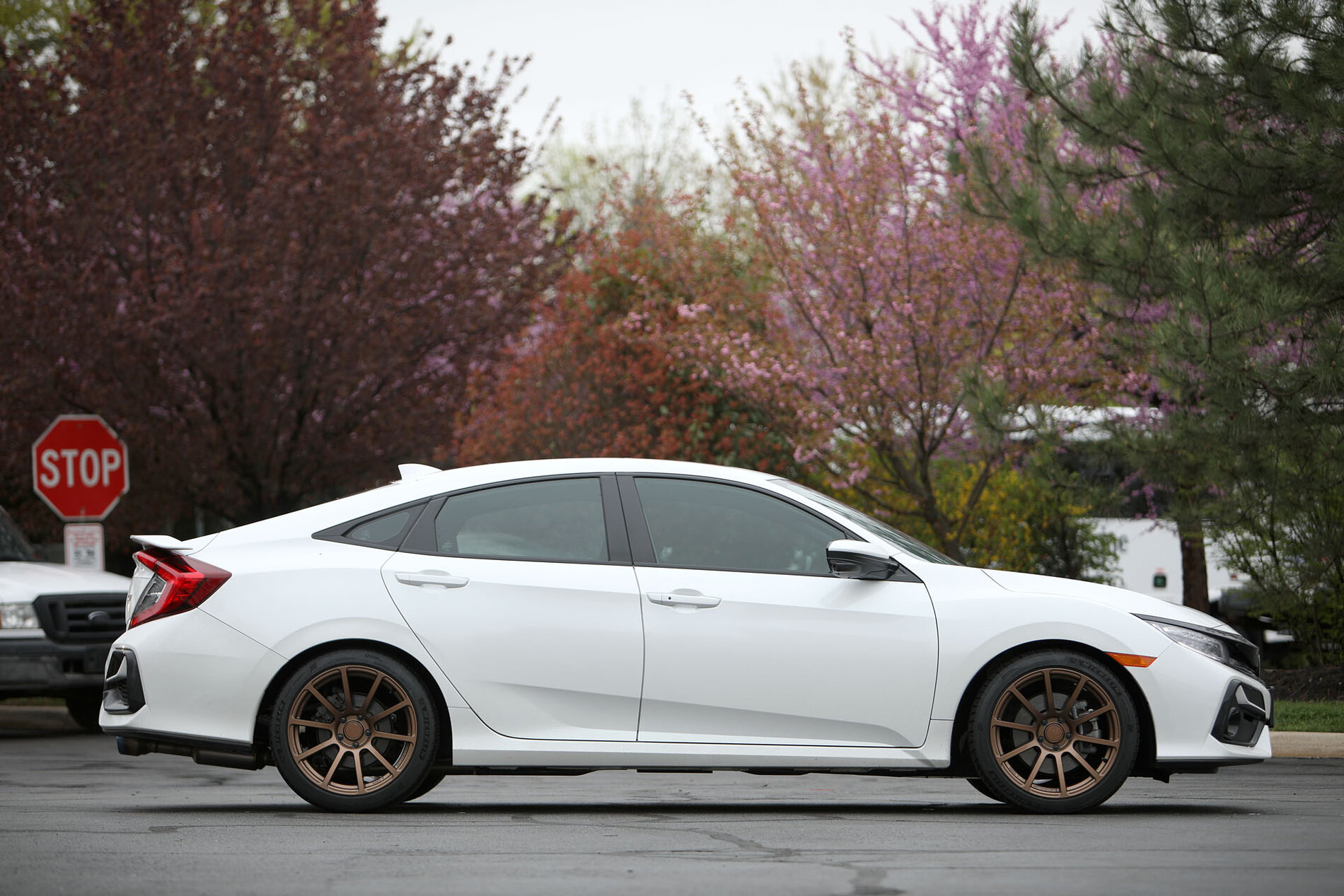 photo 3 Honda Civic custom wheels V Crucial 18x9.5, ET +42, tire size 245/40 R18. x ET