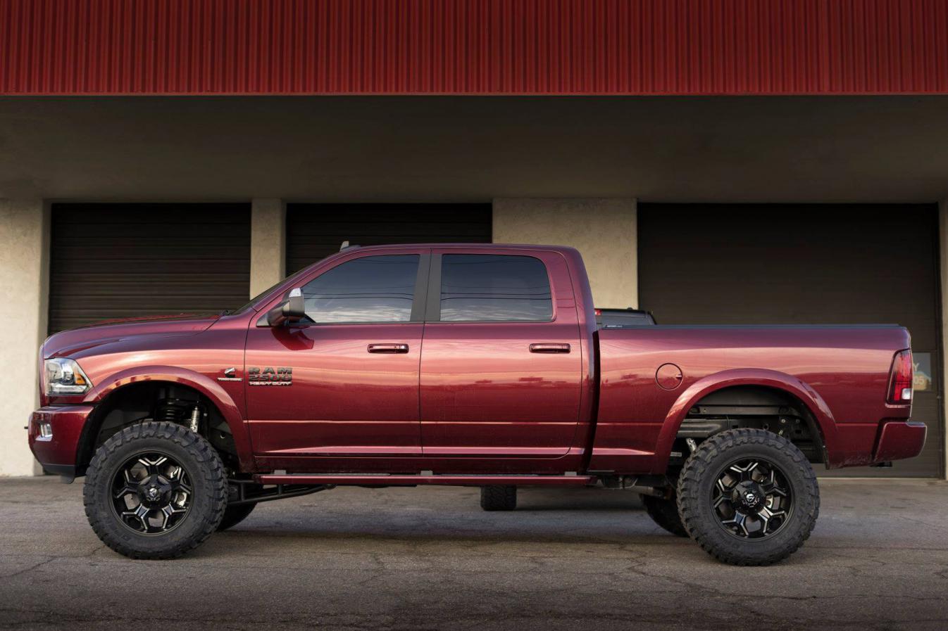 photo 1 RAM 2500 custom wheels 20x10.0, ET -18, tire size 35X12.5 R20. x ET