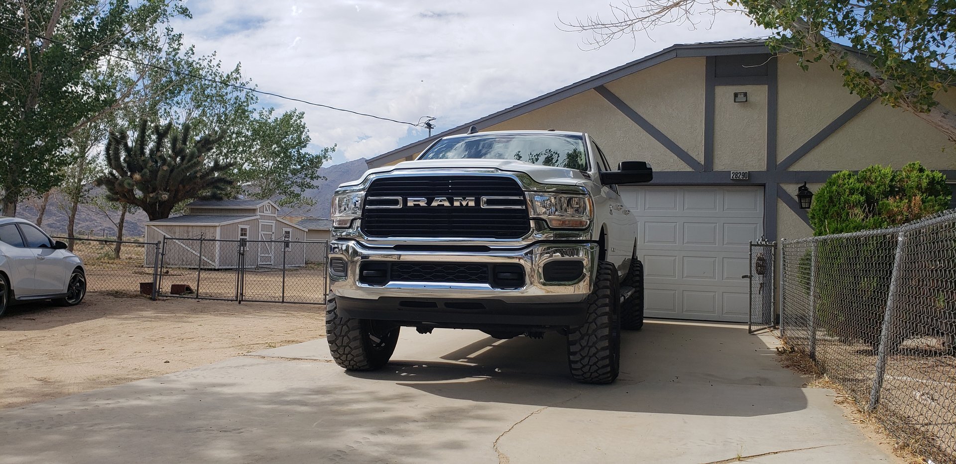 photo 4 RAM 2500 custom wheels 22x10.0, ET , tire size 37X12.5 R22. x ET