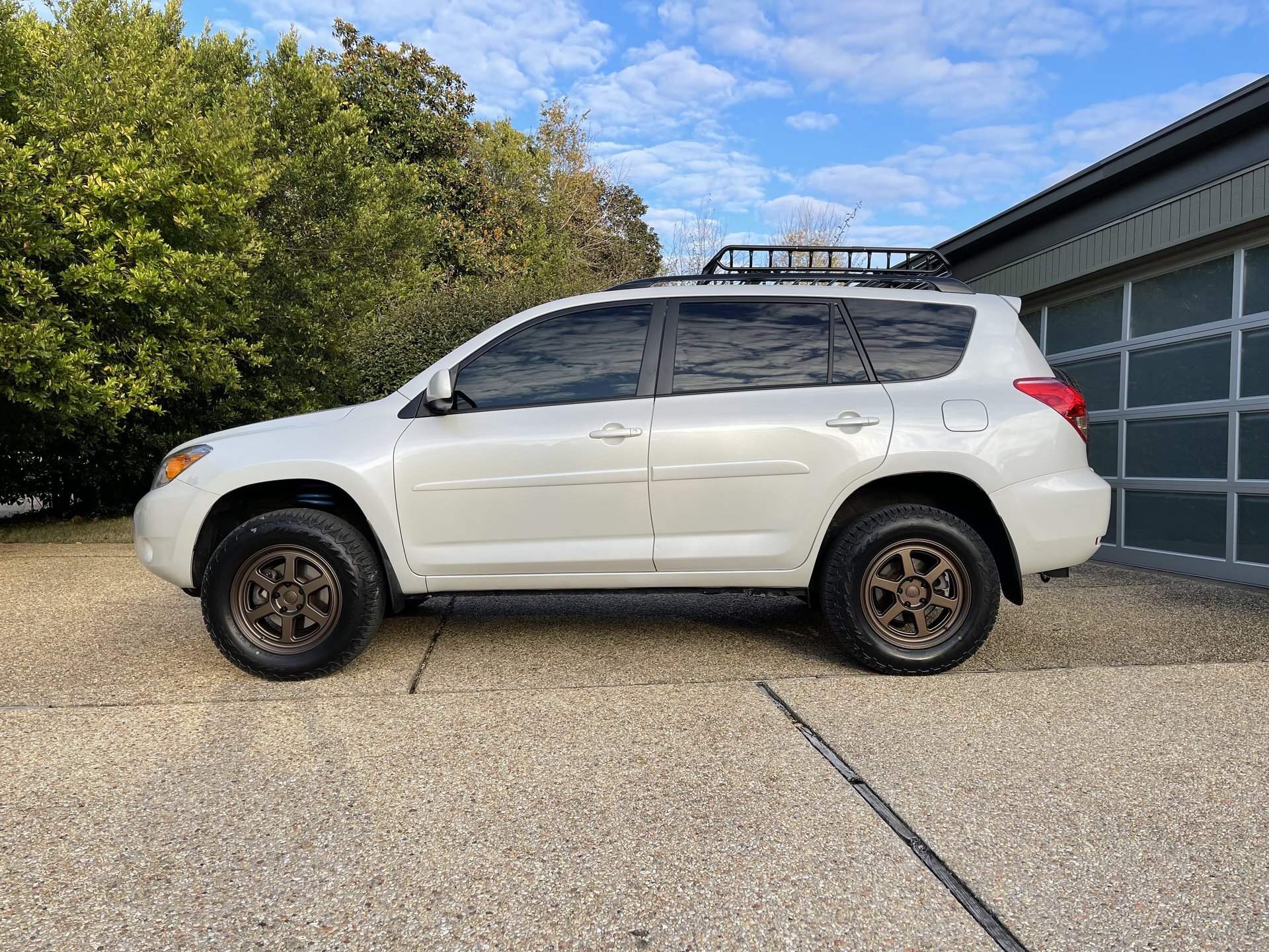 photo 2 Toyota RAV4 custom wheels 17x8.0, ET , tire size 245/65 R17. x ET