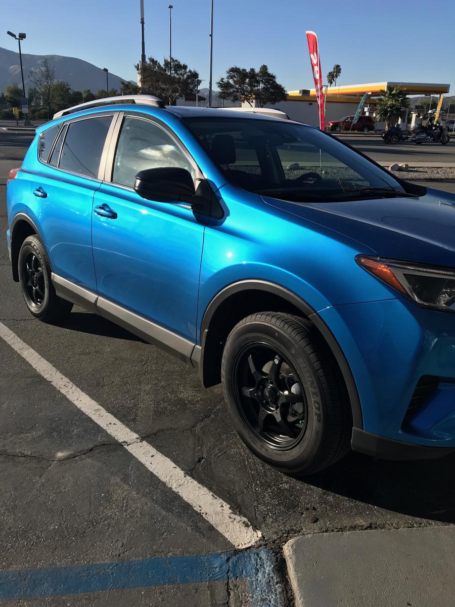 photo 2 Toyota RAV4 custom wheels 17x, ET , tire size 225/65 R17. x ET