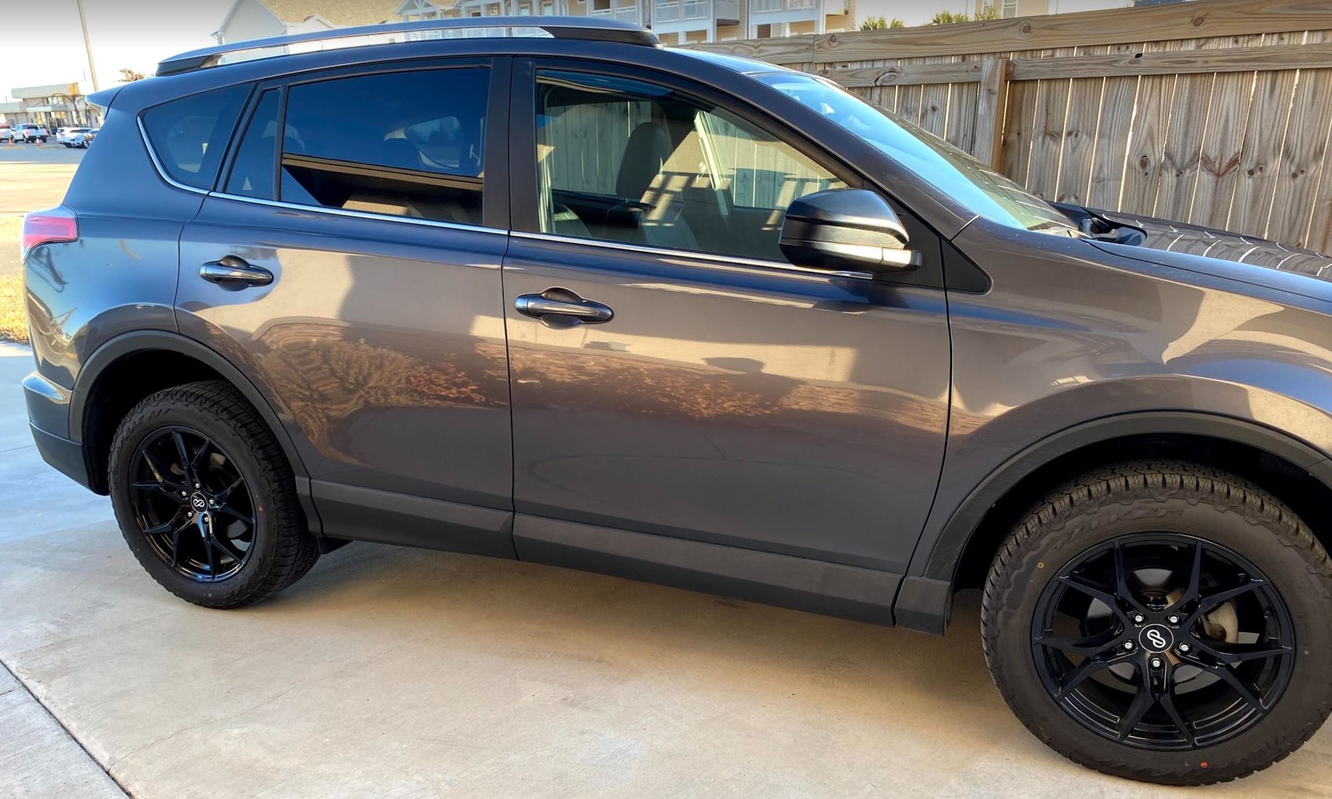 photo 1 Toyota RAV4 custom wheels   18x8.0, ET , tire size 235/55 R18. x ET