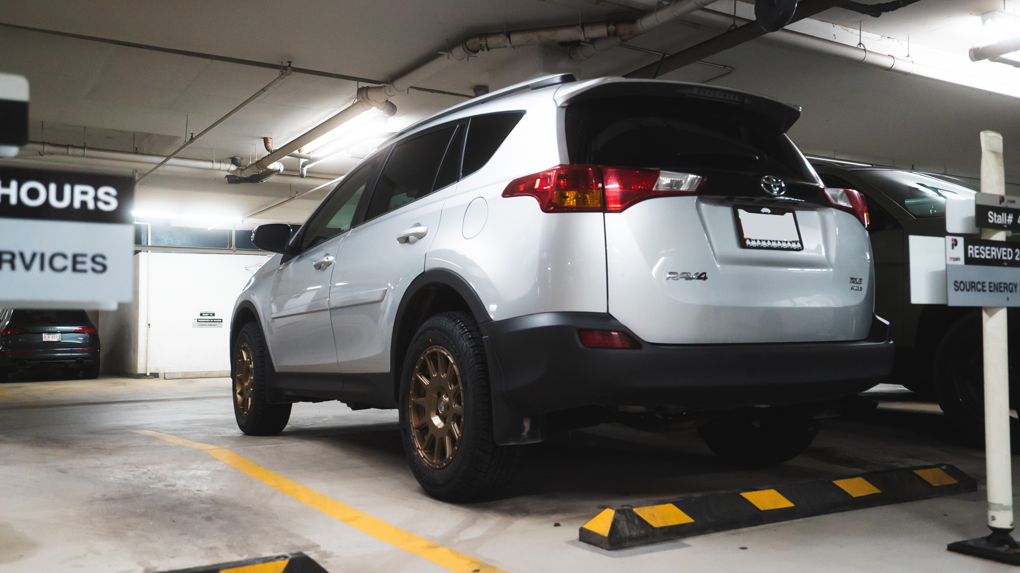 photo 1 Toyota RAV4 custom wheels  LP1 17x8.0, ET +20, tire size 235/60 R17. x ET