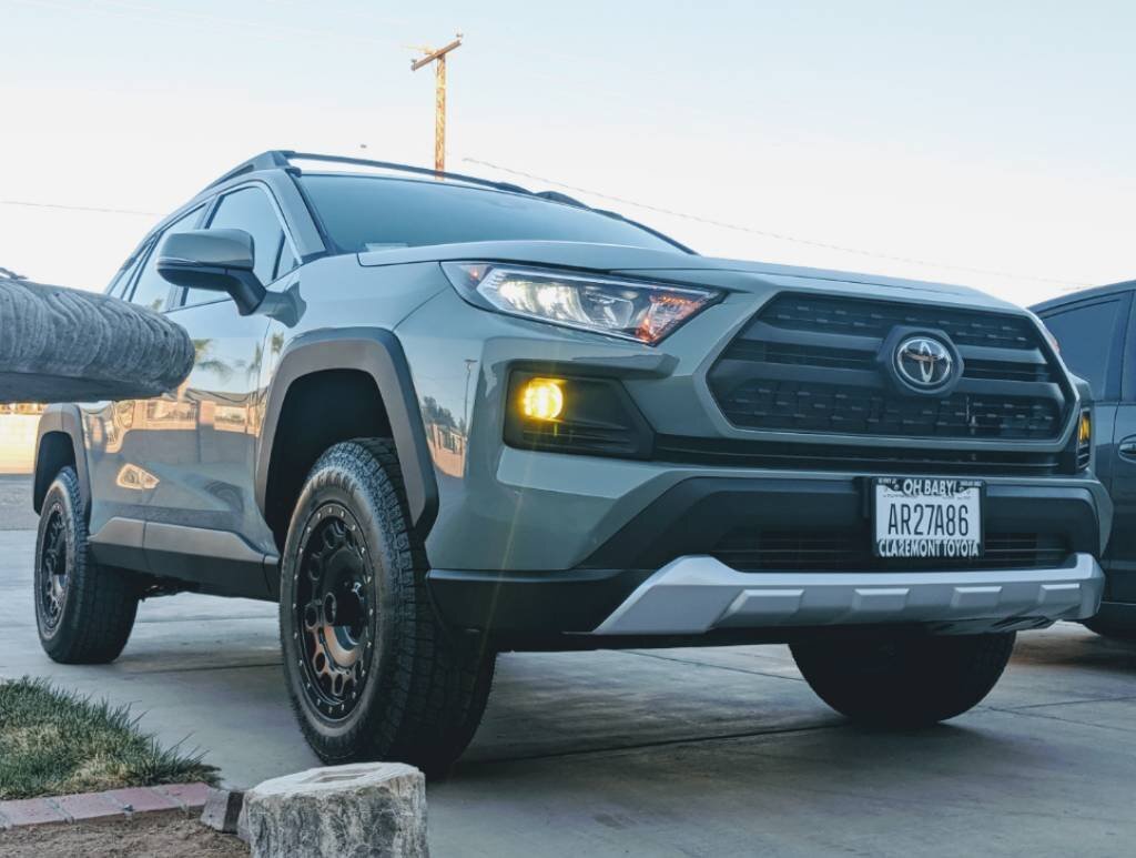 photo 2 Toyota RAV4 custom wheels XD129 Holeshot 17x8.5, ET +34, tire size 245/70 R17. x ET