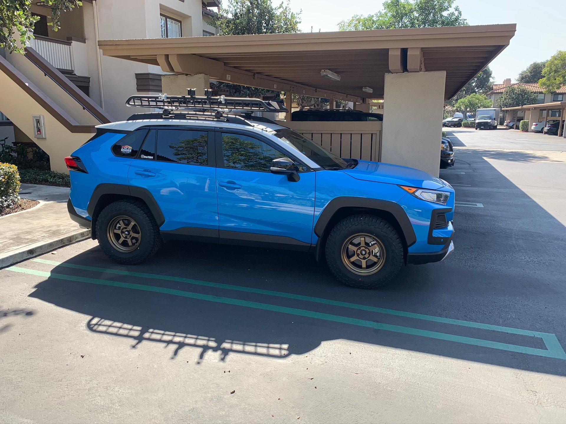 photo 1 Toyota RAV4 custom wheels   16x8.0, ET +20, tire size 255/70 R16. x ET