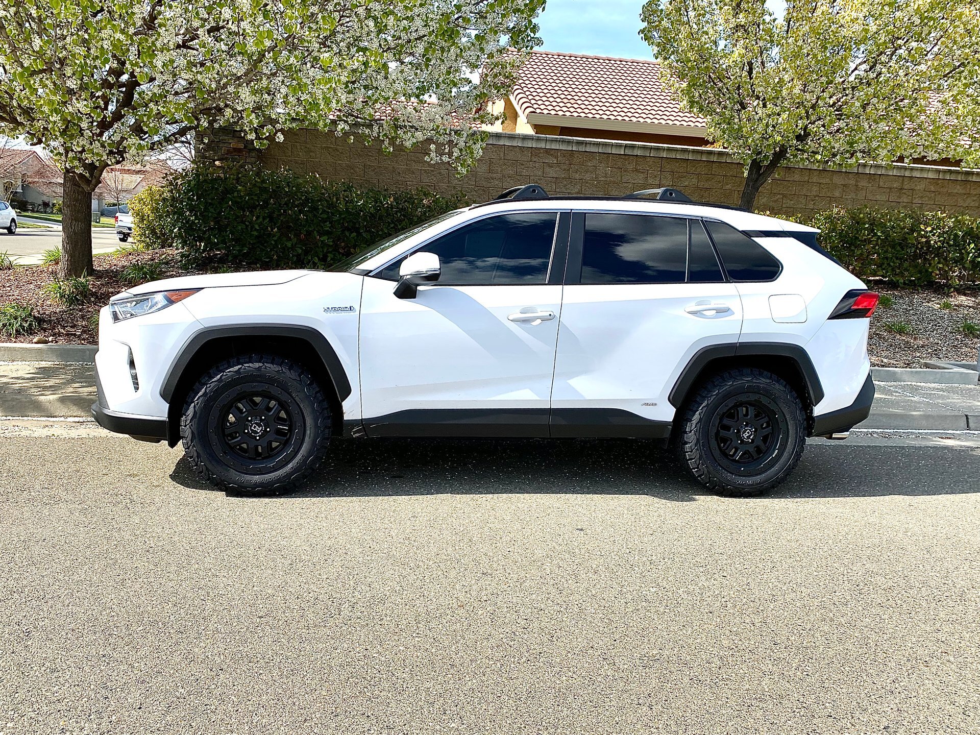 photo 2 Toyota RAV4 custom wheels   17x, ET , tire size 245/65 R17. x ET