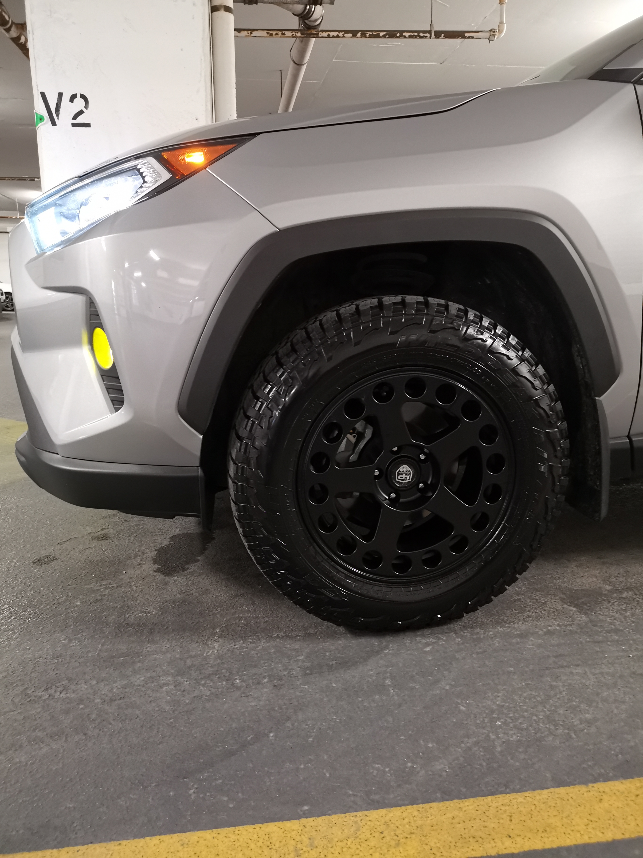 photo 1 Toyota RAV4 custom wheels  LP5 17x8.0, ET +20, tire size 245/65 R17. x ET