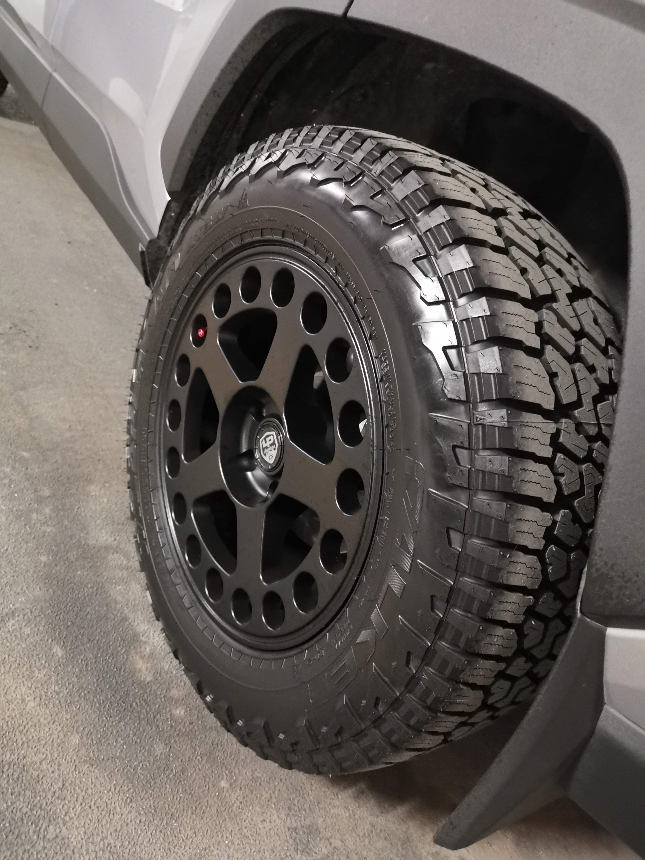 photo 2 Toyota RAV4 custom wheels  LP5 17x8.0, ET +20, tire size 245/65 R17. x ET