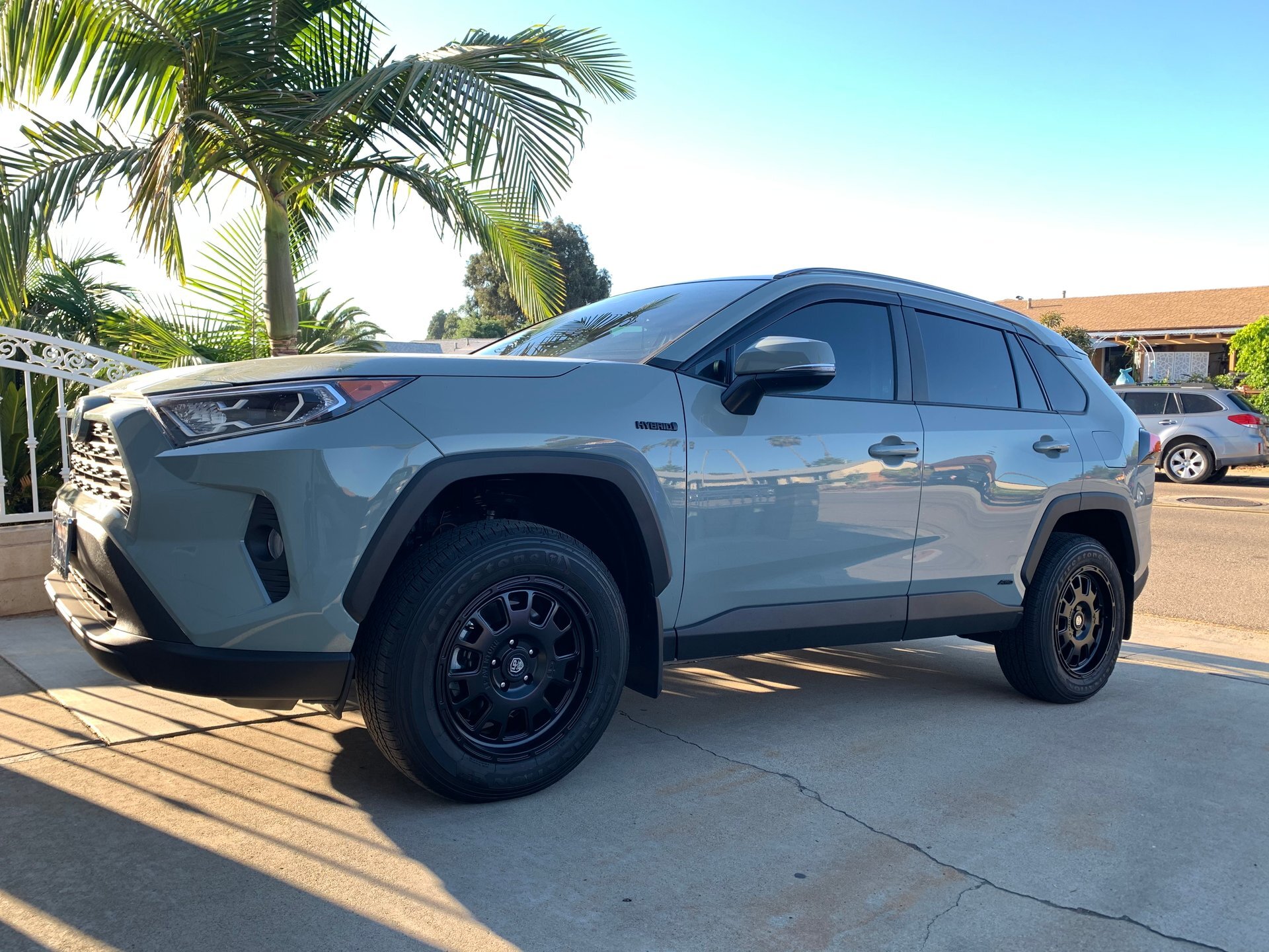 photo 1 Toyota RAV4 custom wheels  LP7 17x8.0, ET +20, tire size 225/65 R17. x ET