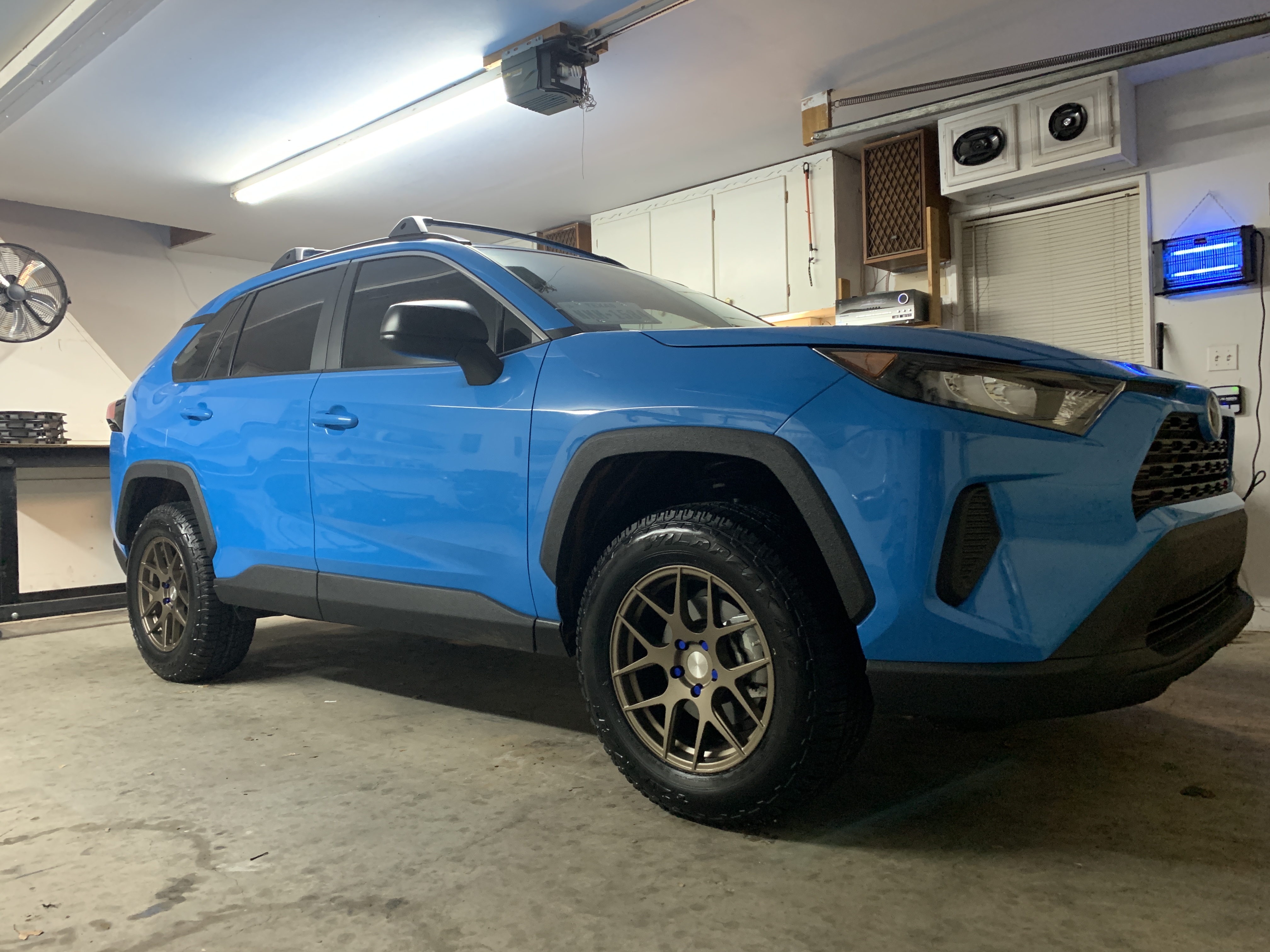 photo 2 Toyota RAV4 custom wheels   17x8.0, ET +35, tire size 245/65 R17. x ET