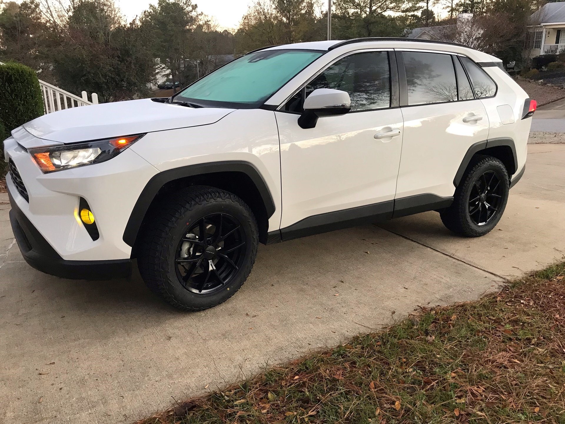 photo 2 Toyota RAV4 custom wheels 18x8.0, ET +35, tire size 245/60 R18. x ET
