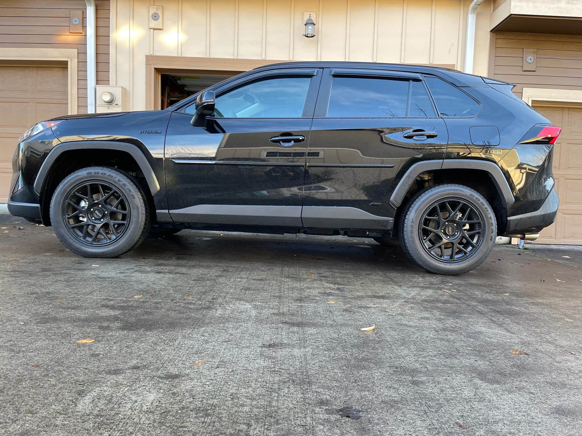 photo 2 Toyota RAV4 custom wheels   18x, ET , tire size 225/60 R18. x ET