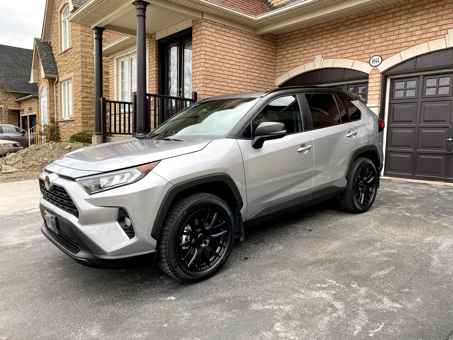 photo 1 Toyota RAV4 custom wheels   19x8.5, ET +35, tire size 235/55 R19. x ET
