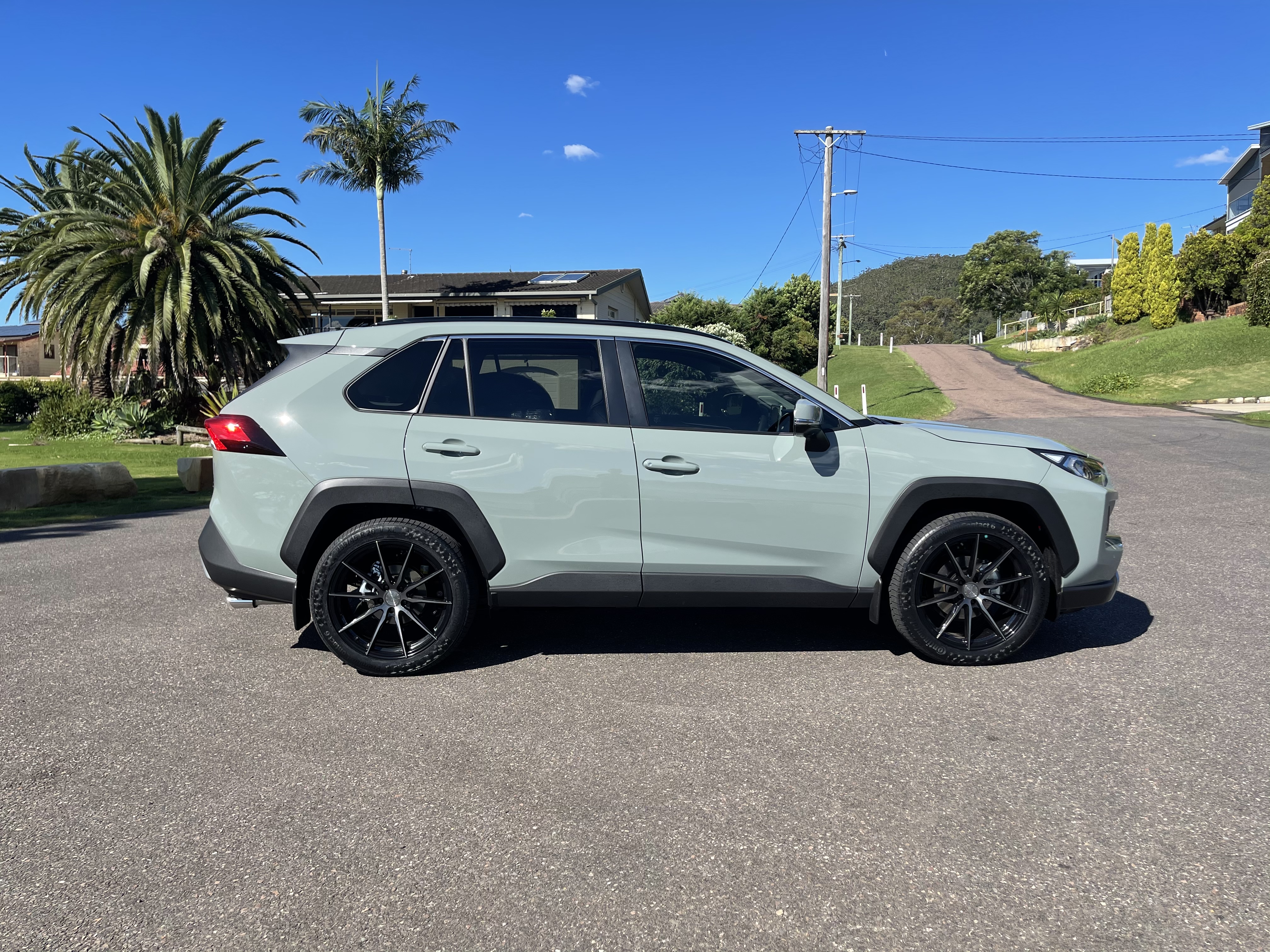 photo 1 Toyota RAV4 custom wheels   20x8.5, ET , tire size 255/45 R20. x ET