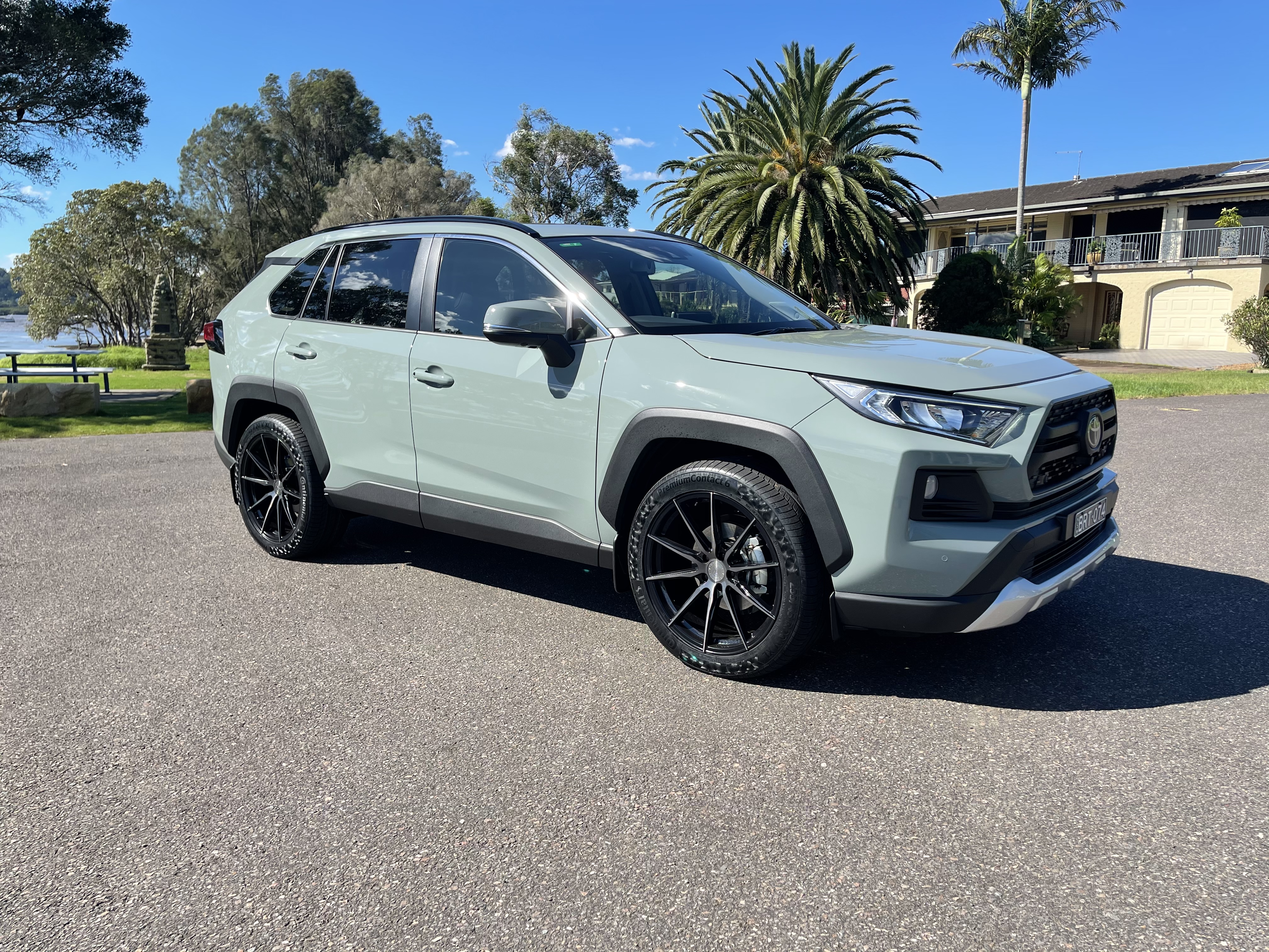 photo 2 Toyota RAV4 custom wheels   20x8.5, ET , tire size 255/45 R20. x ET