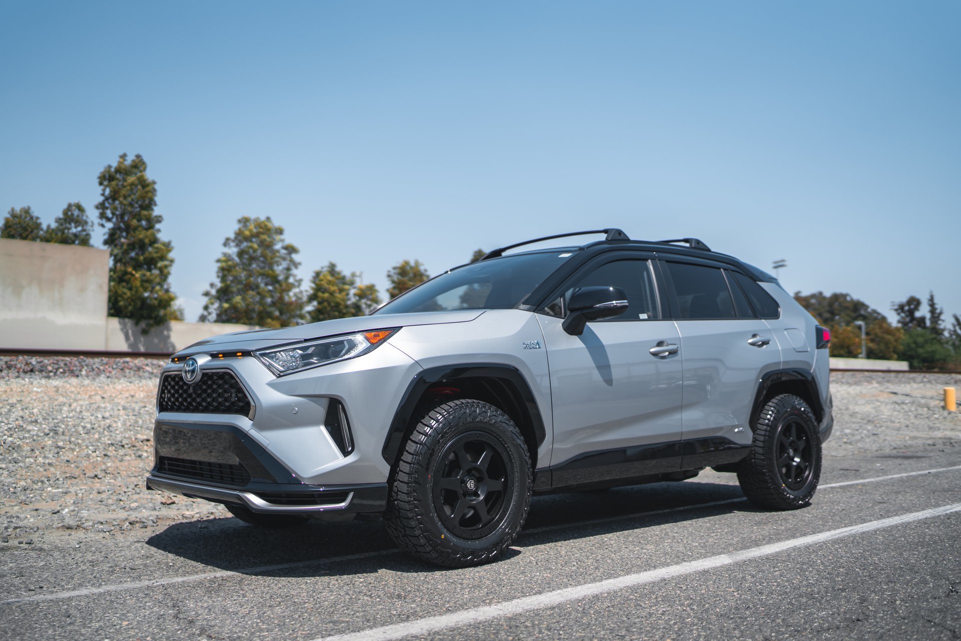 photo 2 Toyota RAV4 custom wheels  LP3 17x8.0, ET +20, tire size 245/65 R17. x ET