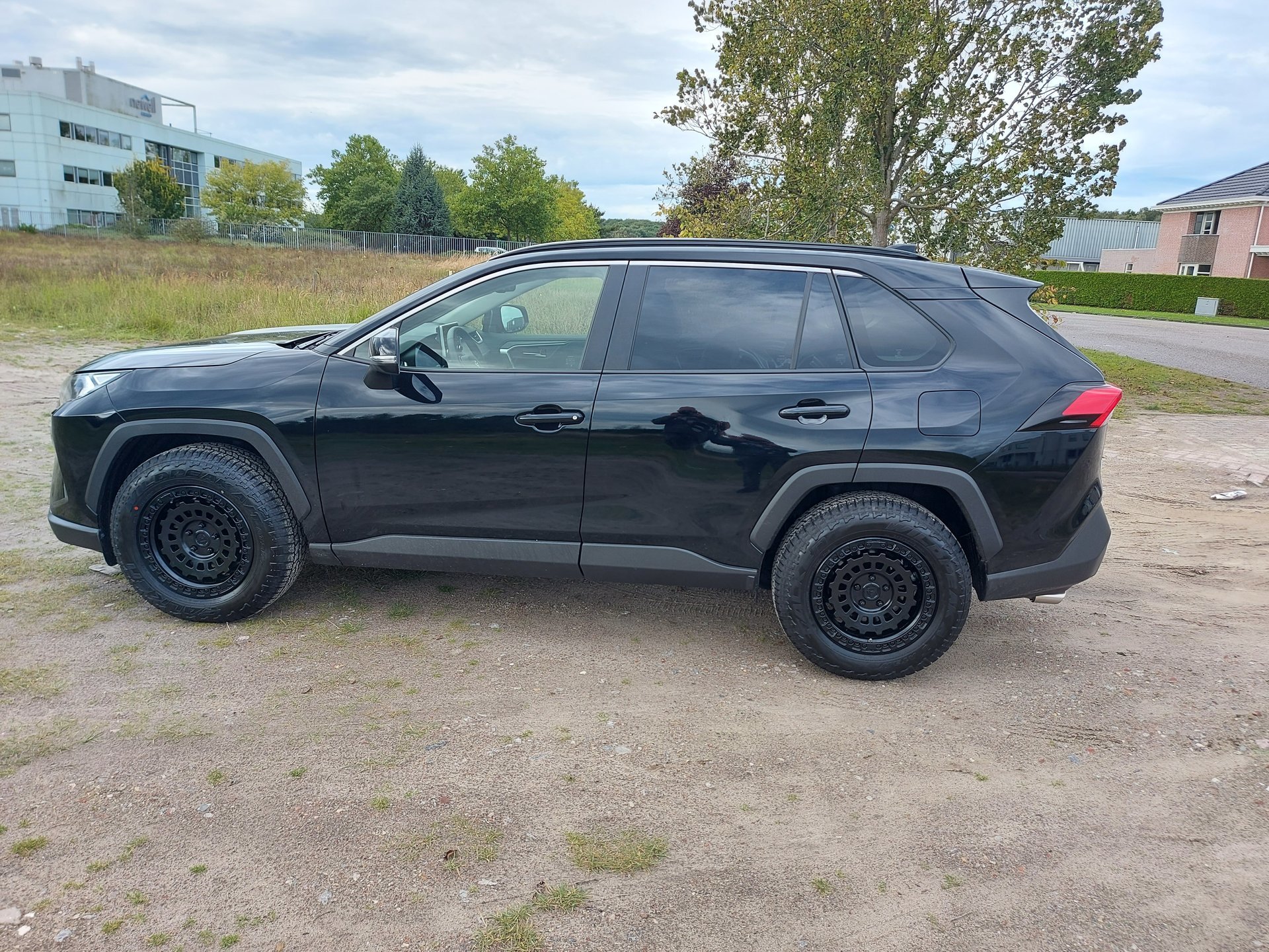 photo 2 Toyota RAV4 custom wheels   17x, ET +38, tire size 245/65 R17. x ET