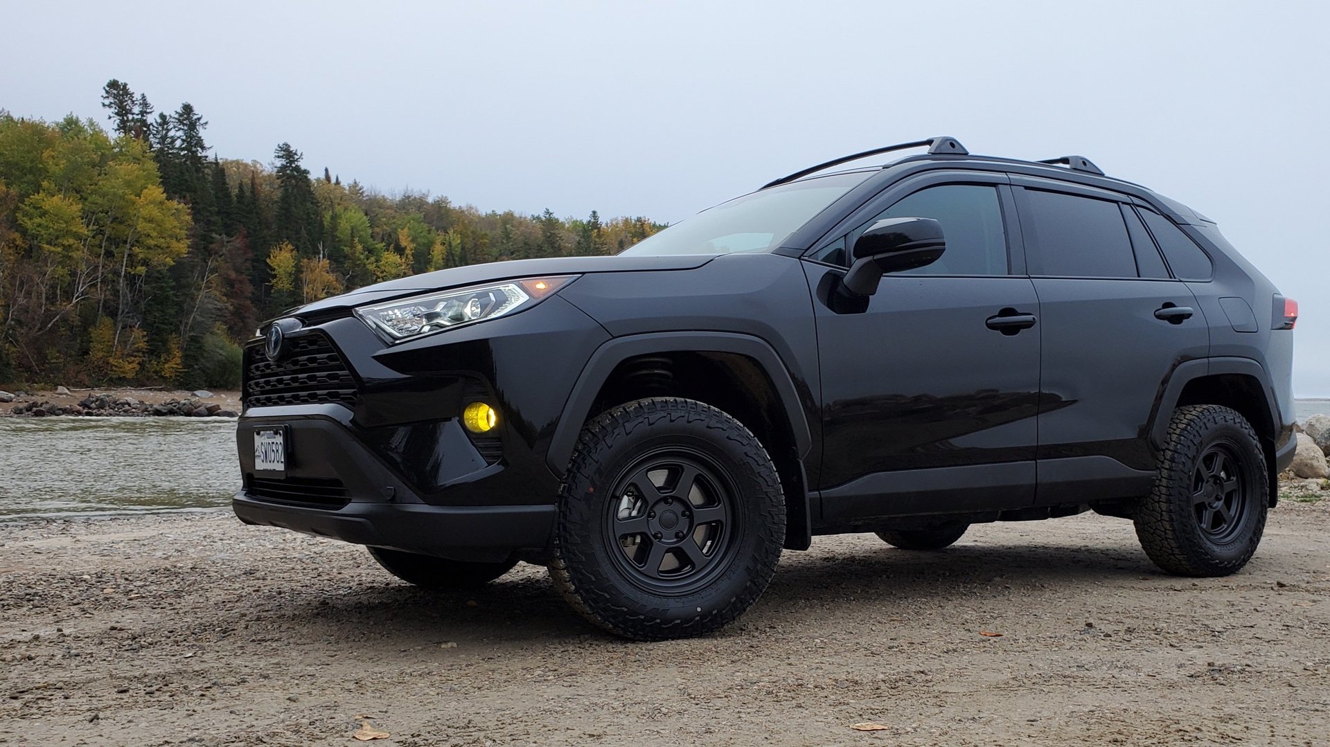 photo 1 Toyota RAV4 custom wheels 16x7.0, ET +15, tire size 235/70 R16. x ET